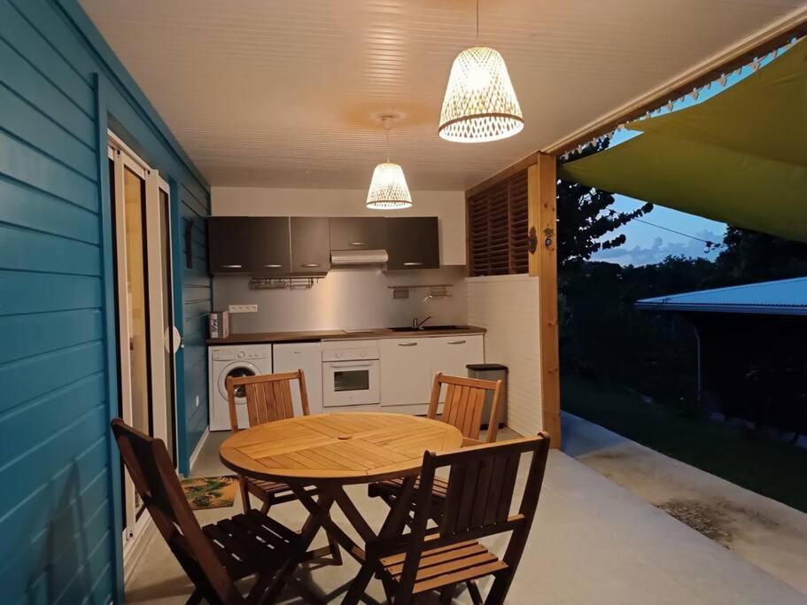 Tukusi Bungalow Le Moule Exteriör bild